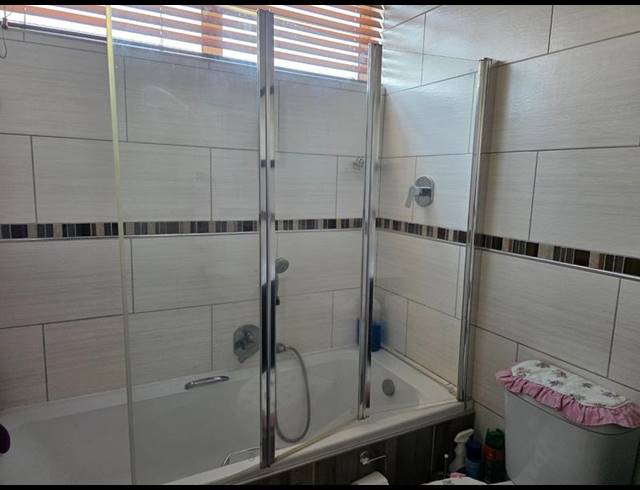 2 BEDROOM APARTMENT FOR SALE IN TOWNSEND ESTATE